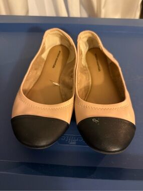 Amazon Essentials Two-Tone Nude and Black Ballet Flats